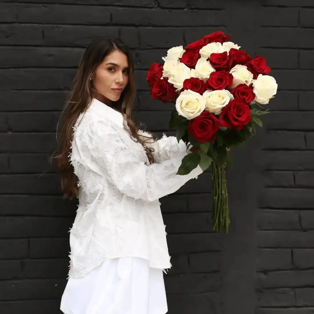 Long Stem White Roses  | Harvested Fresh 24 Inches